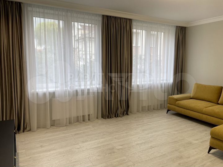 3-к. квартира, 85,4 м², 1/3 эт.