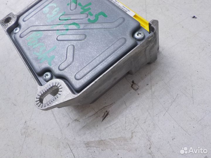 Блок управления подушками безопасности Porsche Cay