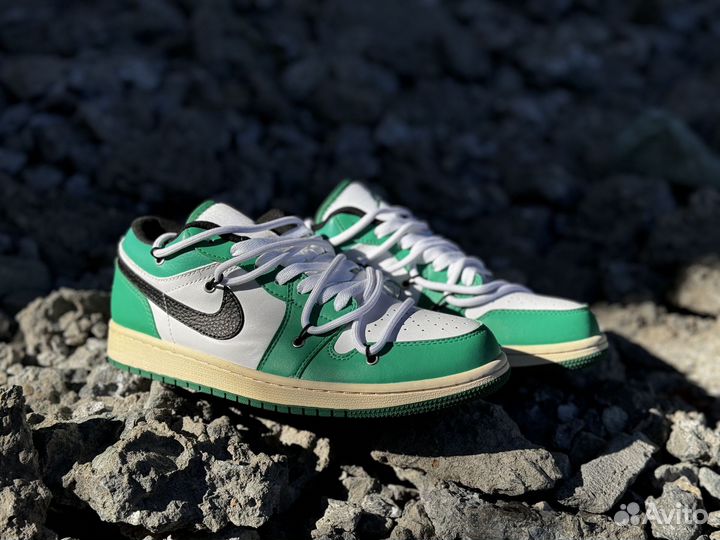 Кроссовки Nike Air Jordan 1 Leather White/Green