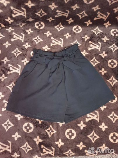 Шорты женские