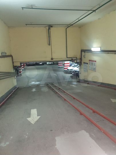 Машиноместо, 12 м²