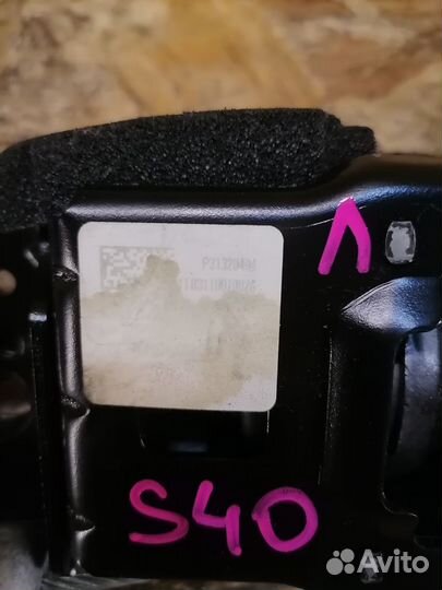 Ремень безопасности правый Volvo S40II