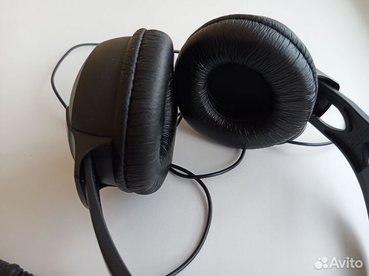 Наушники Philips проводные