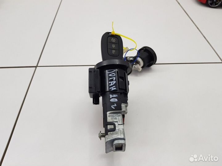 Замок зажигания с ключом (Renault Logan)