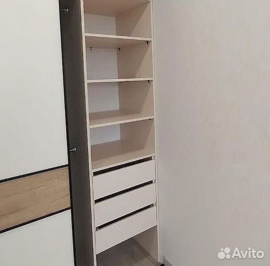 Шкаф темный