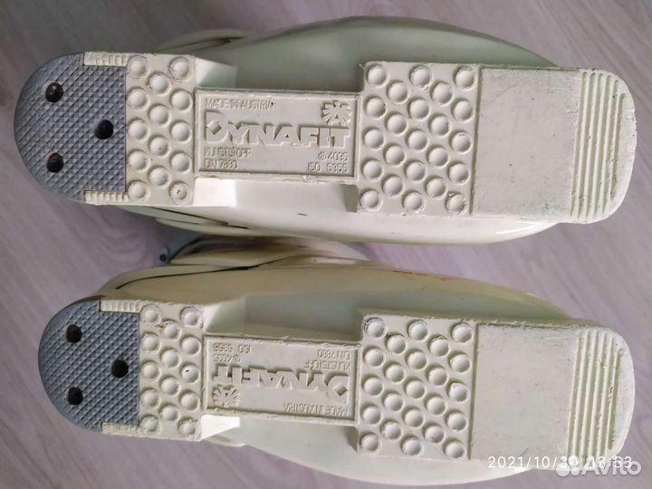 Ботинки для горных лыж