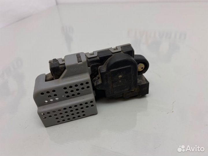 Активатор замка двери передний правый Hyundai