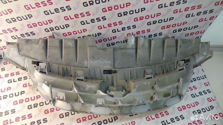 Решётка радиатора LW 04- б/у MPV