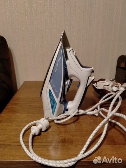 Продается утюг на запчасти