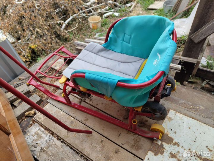 Детские санки на колесах