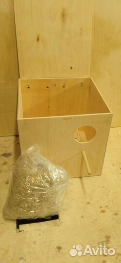 Гнездо для попугаев