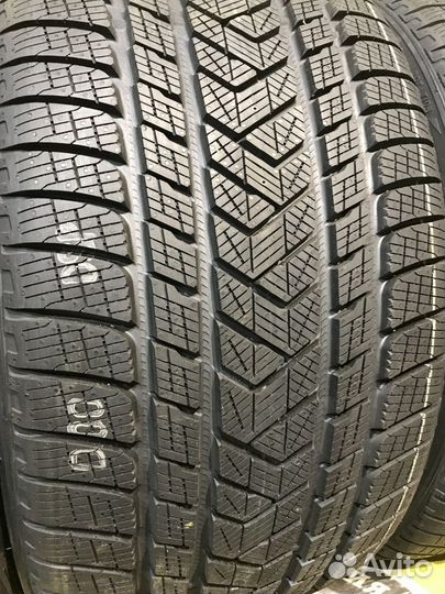 Pirelli Scorpion Winter 275/45 R21 и 315/40 R21 117V