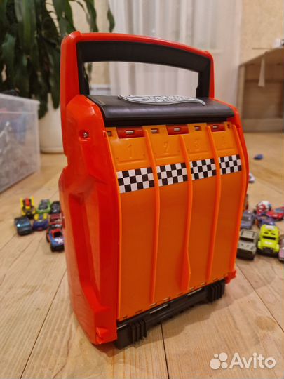 Кейс-автотрек Hot Wheels