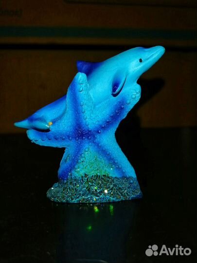 Статуэтка дельфин