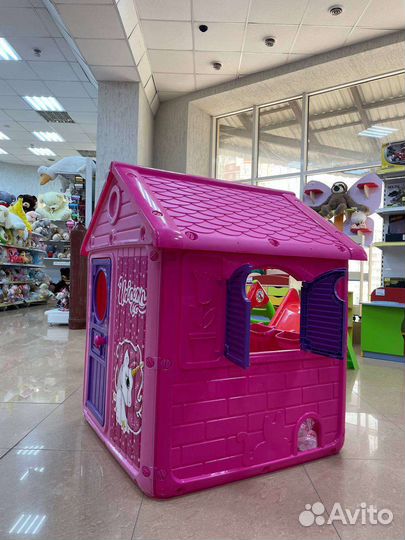 Игровой пластиковый домик
