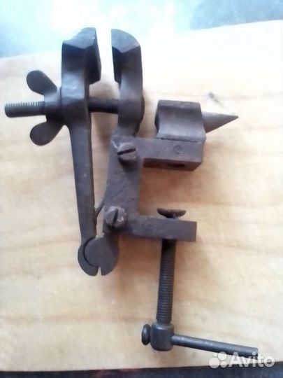 Наковальня старинная