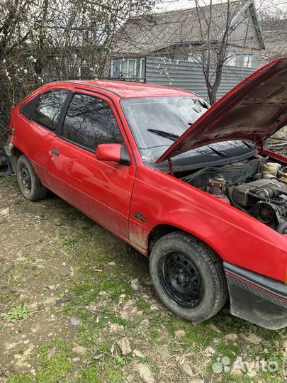 Запчасти на opel kadett