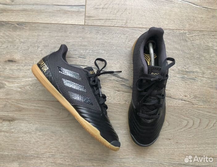 Футзалки Adidas Predator Sala 19.4