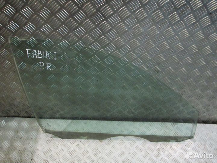 Стекло переднее правое для Шкода Фабия 1