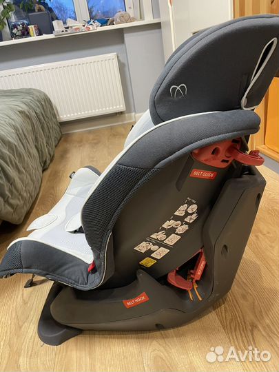 Автокресло carmate swing moon