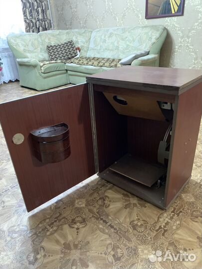 Швейная машина Подольск 142