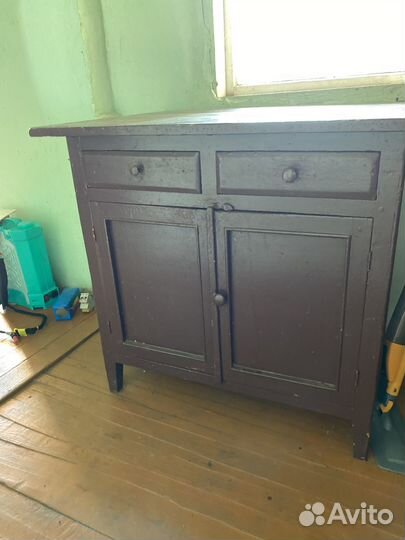 Стол обеденный деревянный