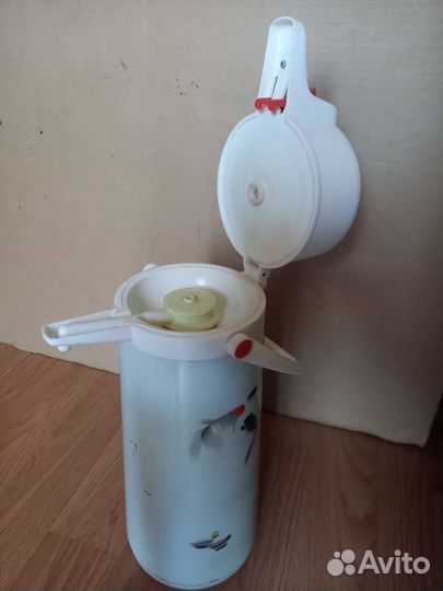 Термос с помпой 2,2 л