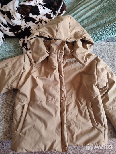 Куртка осенняя бежевая 46-48 р-р