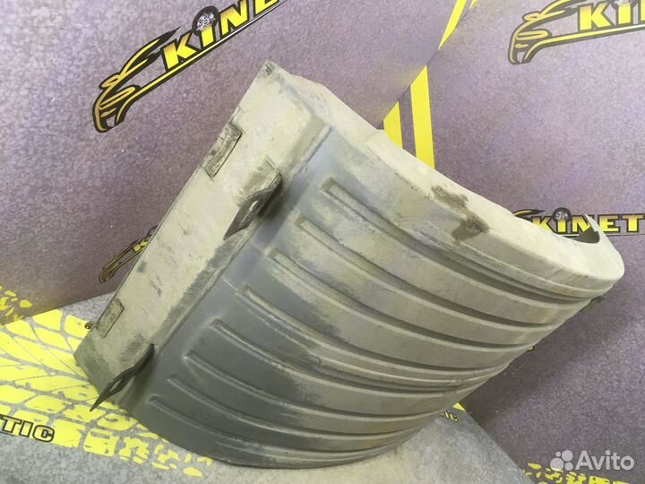 Крыло заднее Mercedes Actros Актрос Axor Аксор