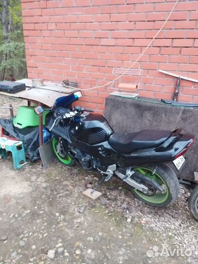 Мотоцикл Сузуки рф900р