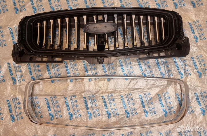 Решетка радиатора Geely Monjaro kx11