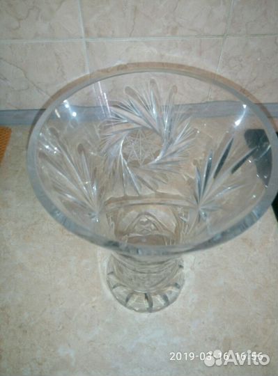 Хрустальная ваза