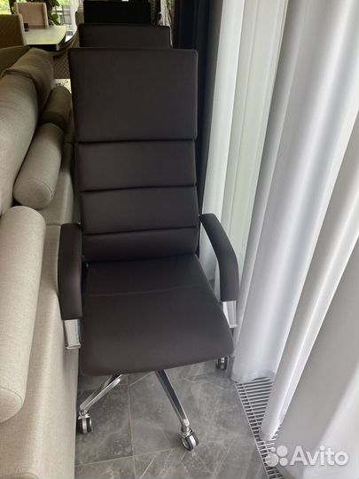 Кресло руководителя Sitland body