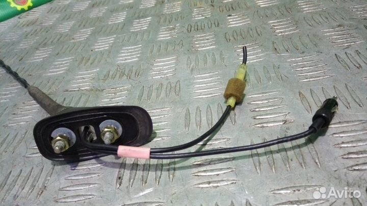 Антенна Mitsubishi Lancer 9 универсал