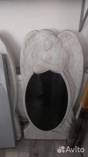 Памятники из мрамора и гранита