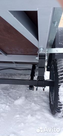 Легковой прицеп 