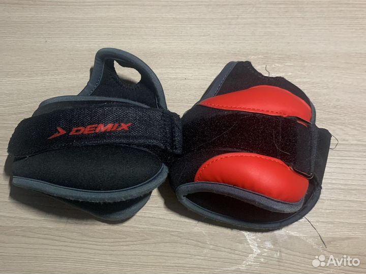 Утяжелители по 1 кг каждая