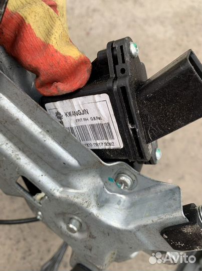 Стеклоподъемник передний правый chevrolet cruze