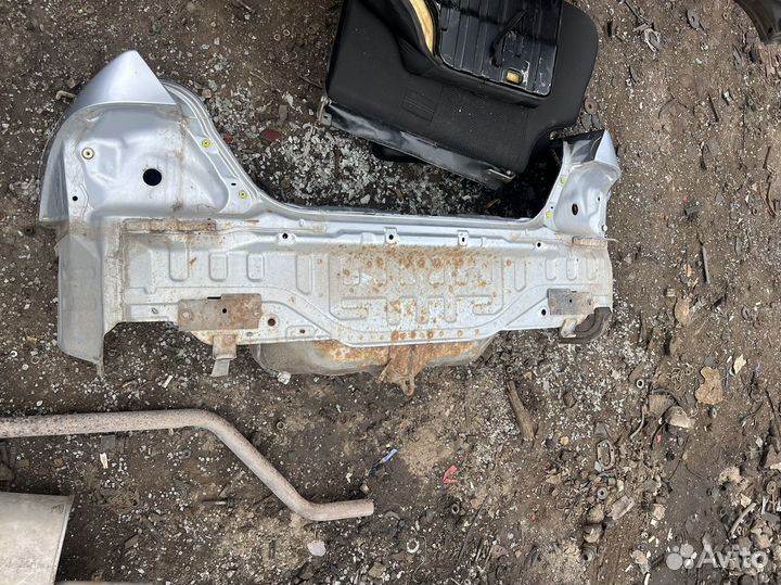 Задняя панель Mitsubishi Lancer 9