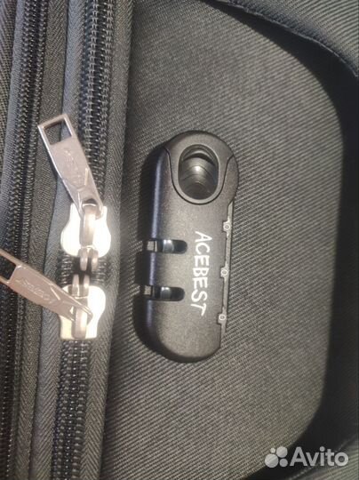 Чемодан на колесах большой l