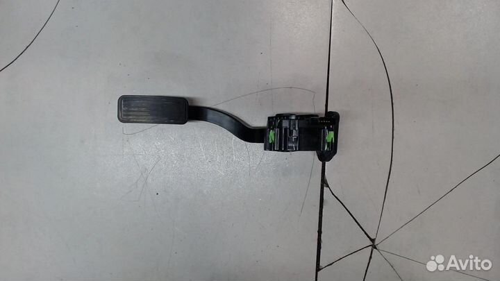 Педаль газа Tesla Model 3, 2019