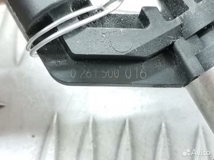 Форсунка Volkswagen Touran 2005 03C906036A