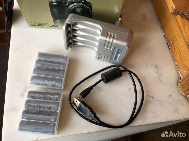 Цифровые фотоаппараты FujiFilm,Sony