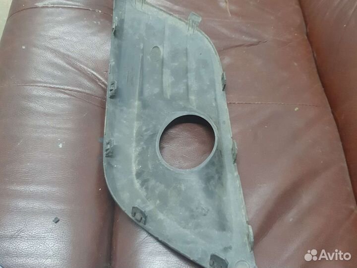 Накладка противатуманной фары ларгус кросс