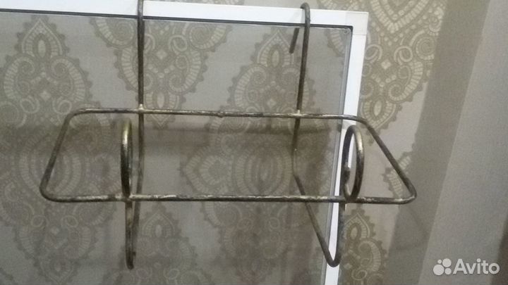 Продаю подвесную полочку для цветов