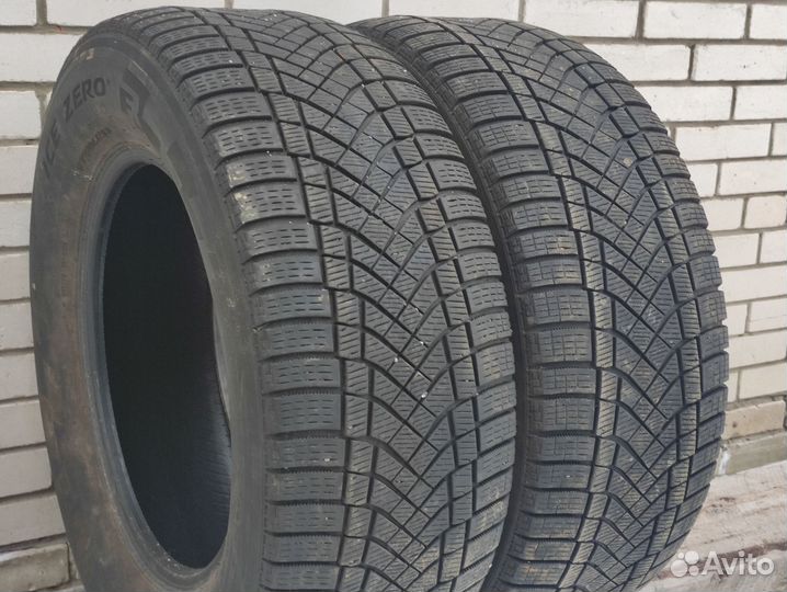 Pirelli Ice Zero FR SUV 285/60 R18 116T