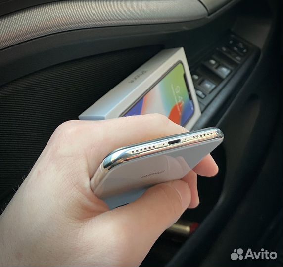 iPhone X, 64 ГБ