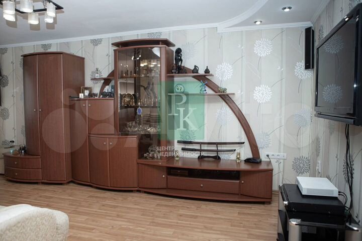 2-к. квартира, 54 м², 5/5 эт.