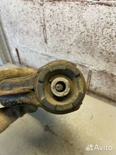 Рычаг передний левый Opel Vectra B 1995-2003