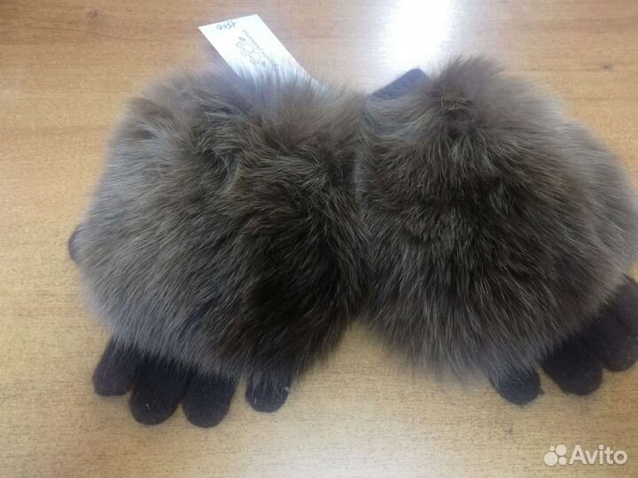 Перчатки с натуральным мехом